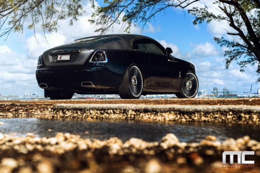 Rolls-Royce Wraith by MC Customs 2016 года  (фото 8 из 10)